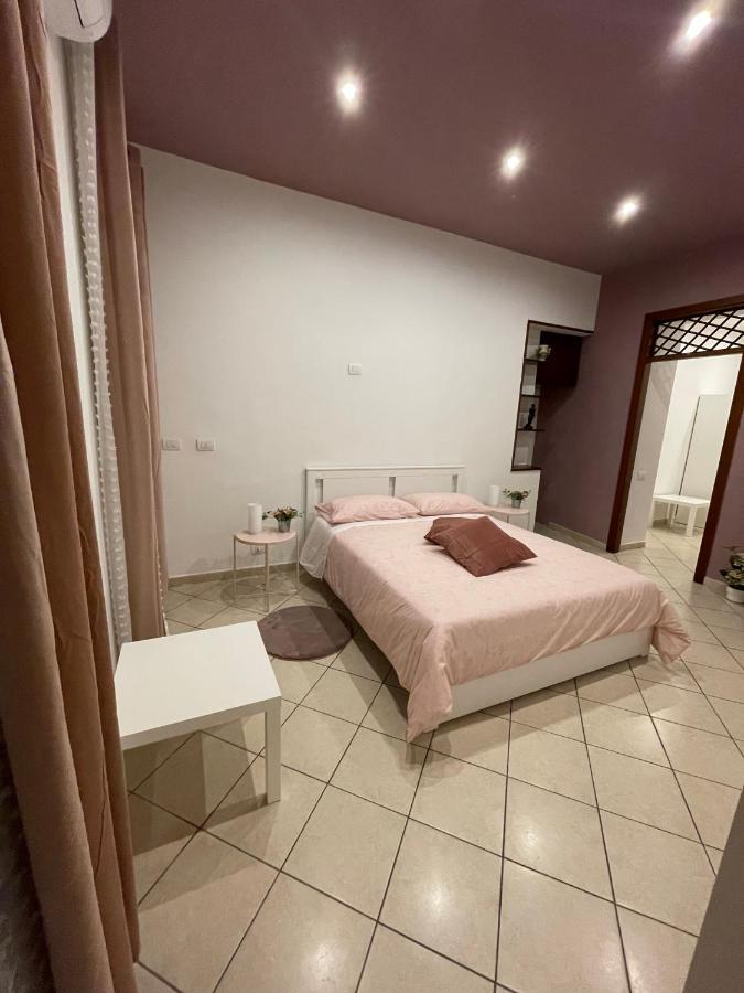 Napule E ... Hotel Nápoly Kültér fotó