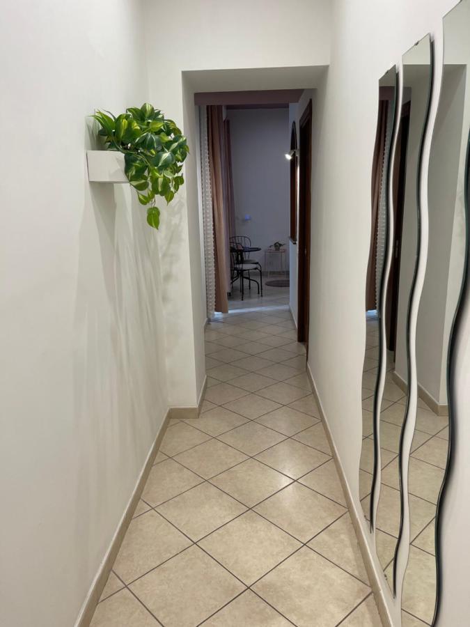 Napule E ... Hotel Nápoly Kültér fotó