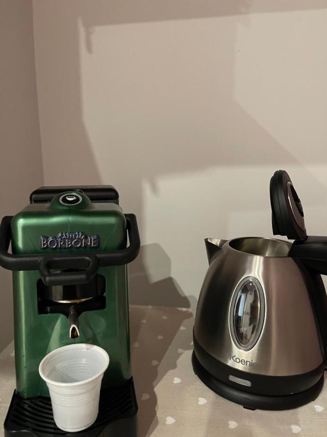 Napule E ... Hotel Nápoly Kültér fotó